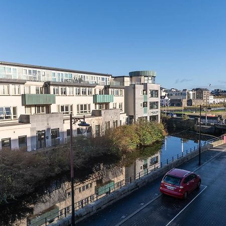 Modern Canal View Home, In City Centre, Sleeps 8 ゴールウェイ エクステリア 写真